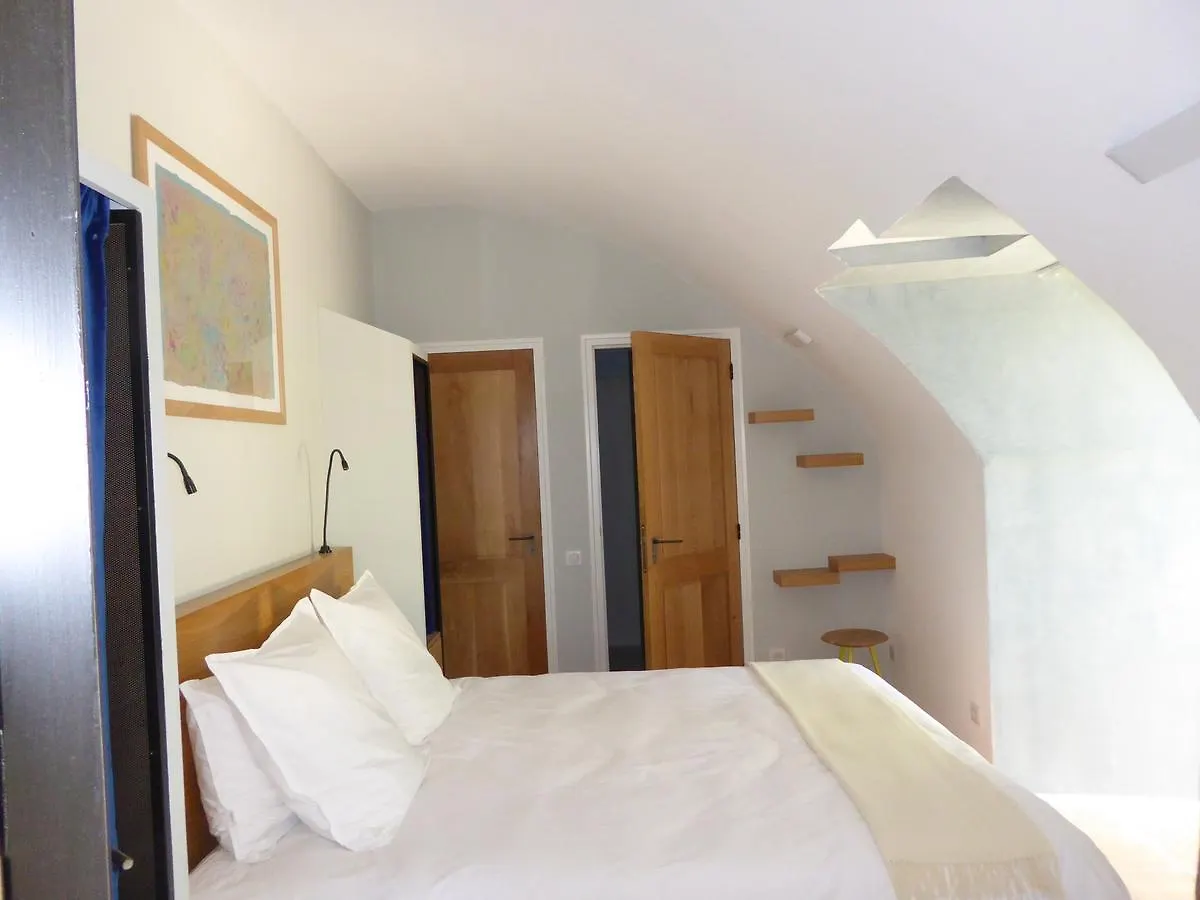 ***  Domaine De Saint Quentin Bed & Breakfast Oppedette France