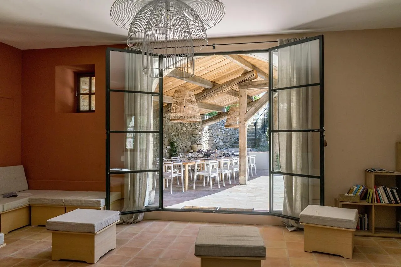 Bed and Breakfast Domaine De Saint Quentin Oppedette 3*,  Francie