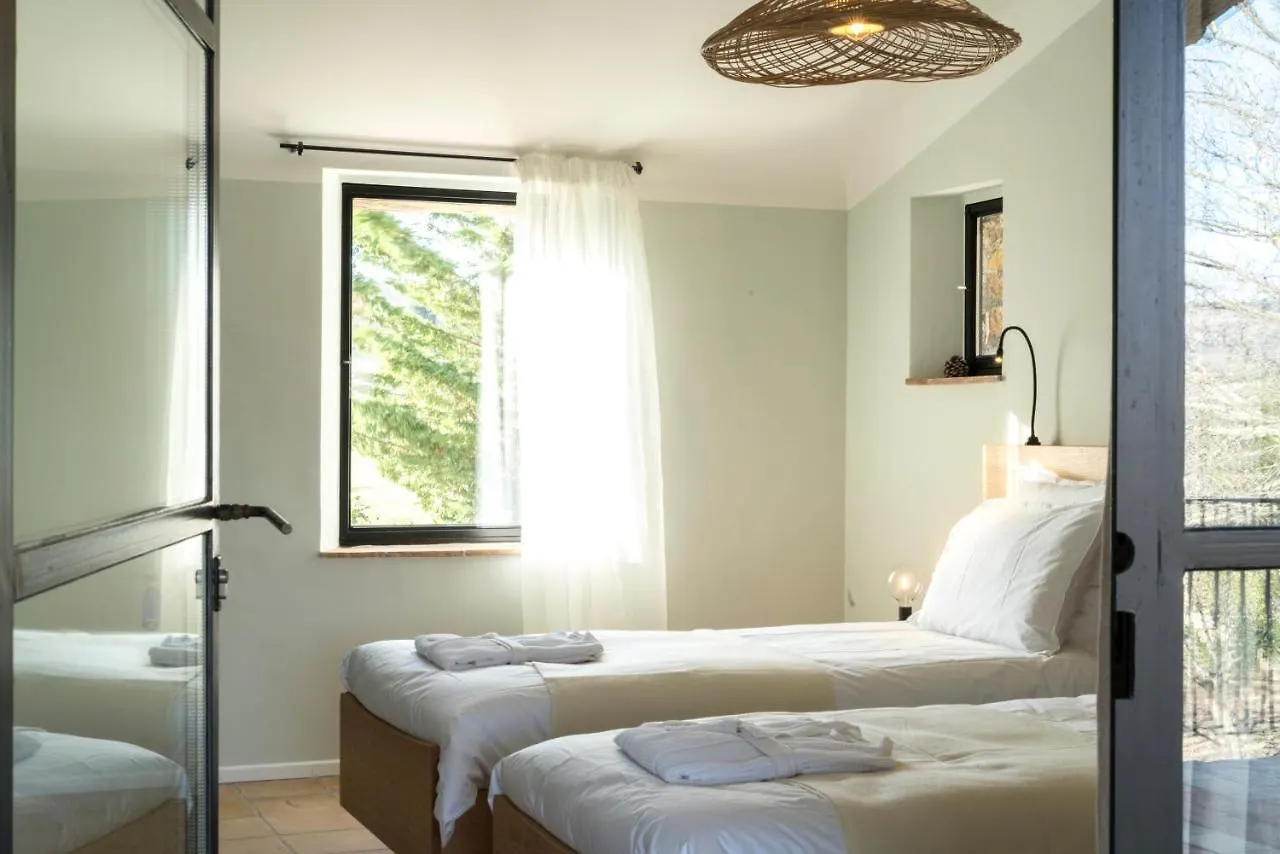 Bed and Breakfast Domaine De Saint Quentin Oppedette